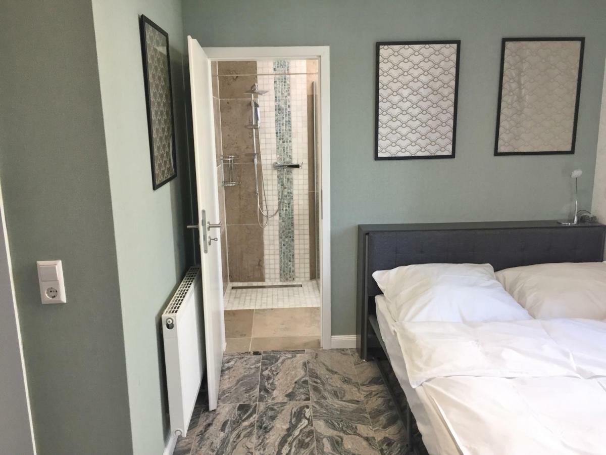 Neues Zimmerapartment Mit Bad Neckarwestheim Ngoại thất bức ảnh