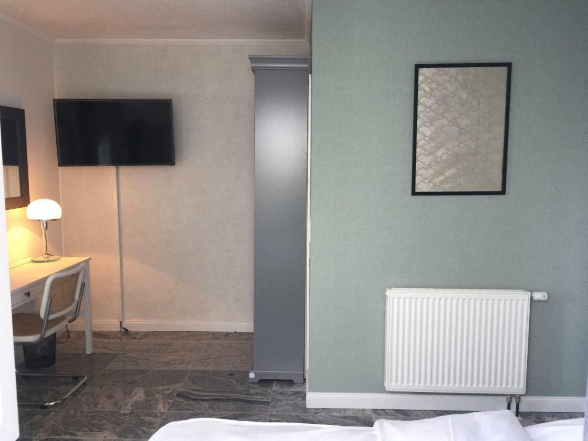Neues Zimmerapartment Mit Bad Neckarwestheim Ngoại thất bức ảnh